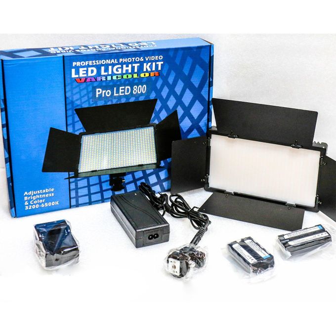 Share this product    Universel Pro led 800 video light with 2 batteries charger and direct power adapter — view 2
